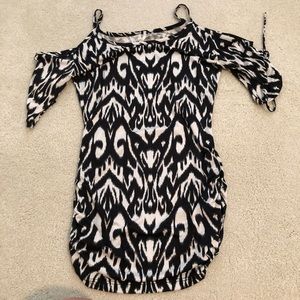 Black and white shoulder cut out/tie sleeve shirt